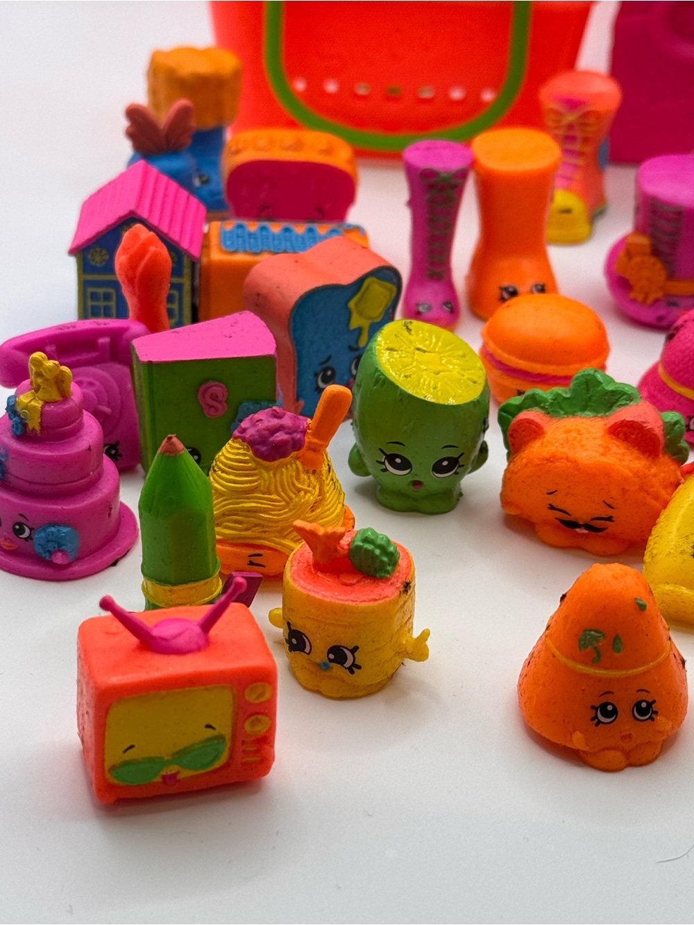 Shopkins Mystery Edition Neon Lot: 41 figures - Picture 3 of 6